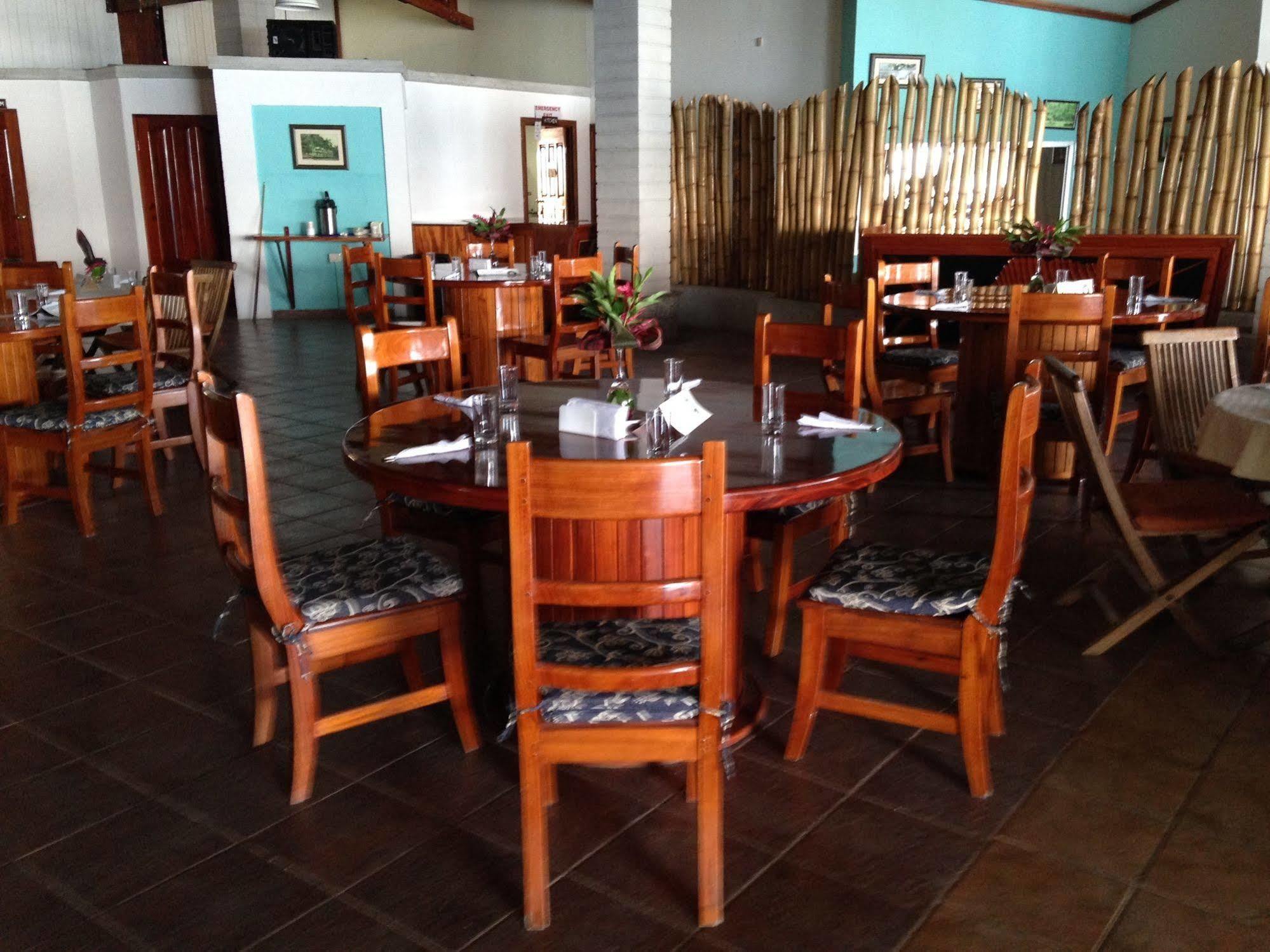Fish Hook Marina Hotel Golfito Extérieur photo