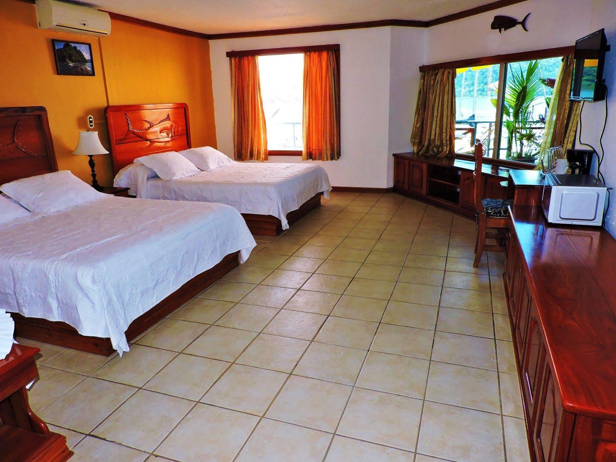 Fish Hook Marina Hotel Golfito Extérieur photo