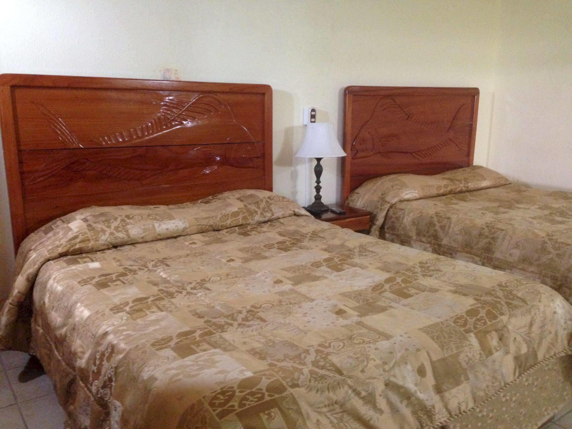 Fish Hook Marina Hotel Golfito Extérieur photo